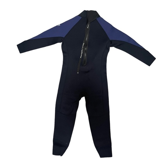 Dark Lighting Wetsuit Child size 8 - Picture 7 of 10